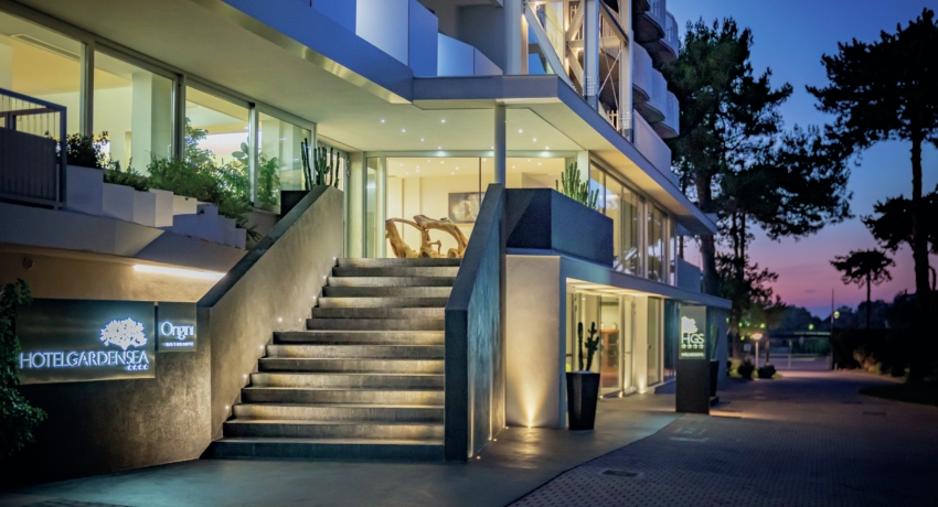 Garden Eingang - Hotel Garden Sea Wellness & Spa